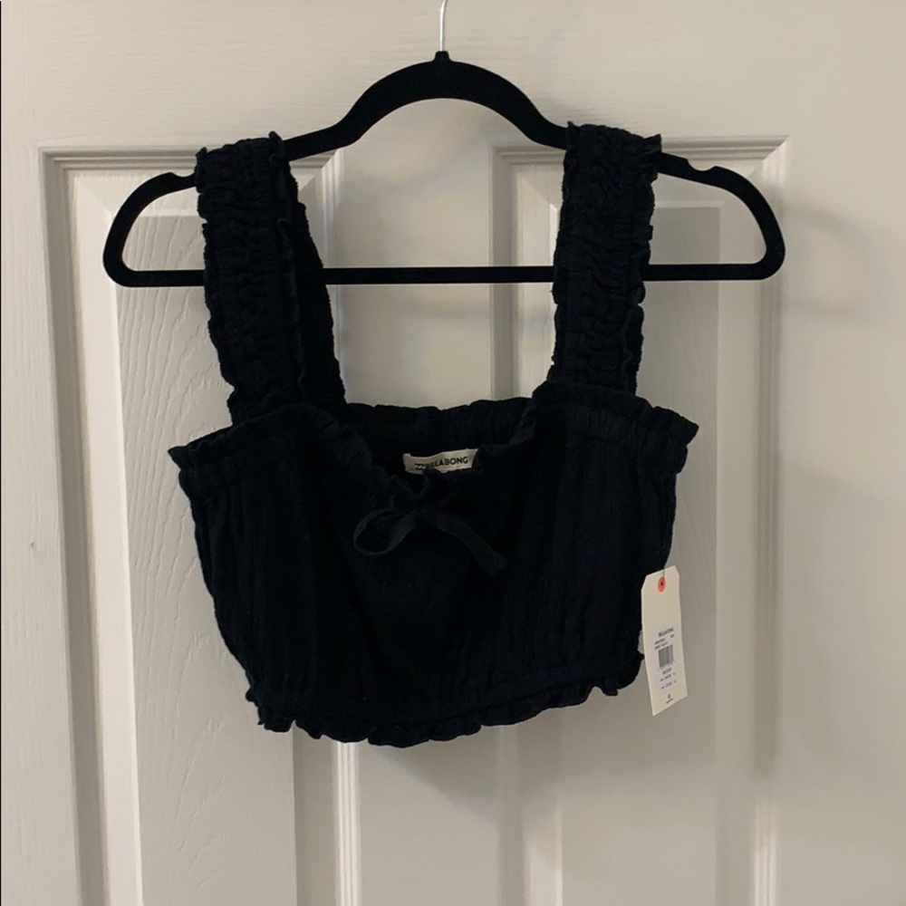 Black billabong cropped tank